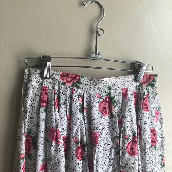 Vintage Cottagecore Floral Rose print skirt - Picture 6 of 7